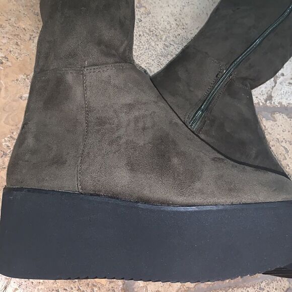 Olive Green Suede Vintage over knee platform boots - Picture 6 of 6